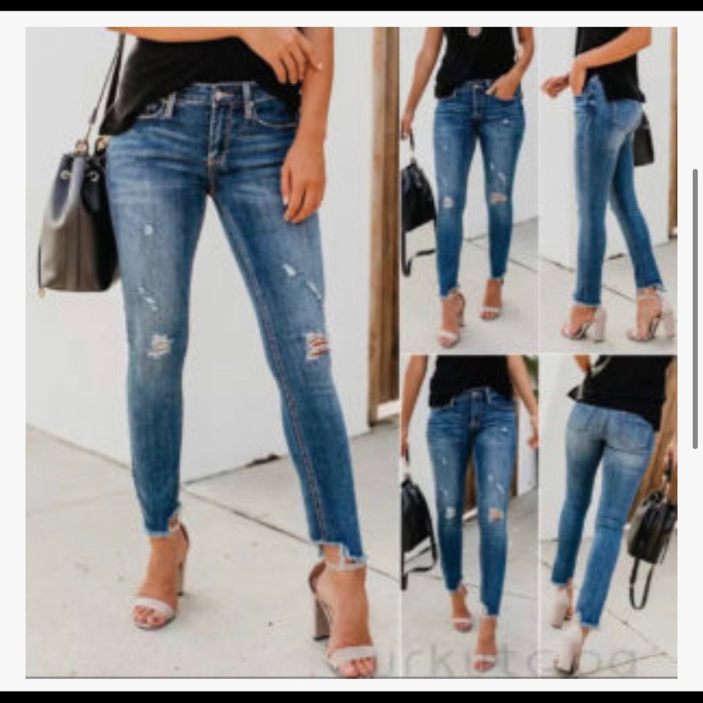 Destressed high waisted jeans